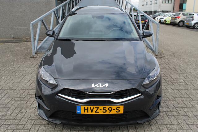 KIA CEE D Ceed Sportswagon 1.0 T-GDi DynamicPlusLine Cruise control/Climate control/Lane assist/Apple carplay/Stoelverwarming/Stuurverwarming/Achteruitrijcamera/DAB/LED koplampen/16'' Lichtmetalen velgen.
