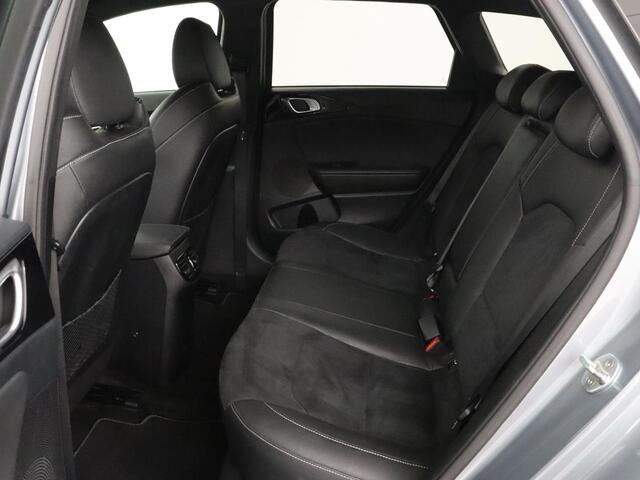 KIA CEE D Ceed 1.5 T-GDi GT-Line | Leder/Alcantara | Stoel & stuurverwarming | JBL Sound | Adaptive cruise | Camera | Carplay | Keyless | Navigatie | Full LED