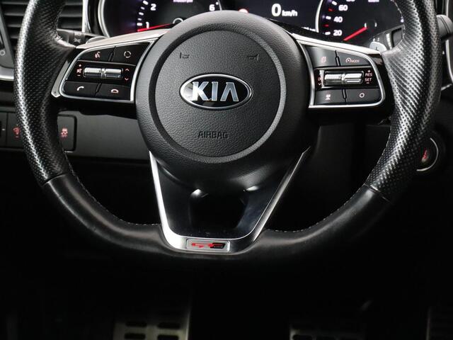 KIA CEE D Ceed 1.5 T-GDi GT-Line | Leder/Alcantara | Stoel & stuurverwarming | JBL Sound | Adaptive cruise | Camera | Carplay | Keyless | Navigatie | Full LED
