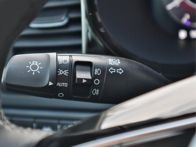 KIA CEE D Ceed Sportswagon 1.5 T-GDi DynamicPlusLine Automaat DCT7 | Navigatie | Adaptive Cruise Control | Camera | Stoelverwarming | Tot 10jr. Kia Garantie |