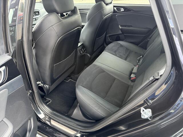 KIA CEE D Ceed 1.4 T-GDi GT-Line | Navigatie | Camera | Climate Control | Keyles | tot 10 jaar Kia-Garantie