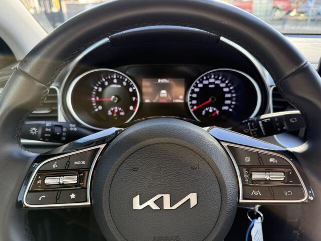 KIA CEE D Ceed 1.0 T-GDi DynamicLine | Climate Control | Cruise Control | Navigatie | Camera | 6-bak | Tot 10Jr. Kia-Garantie