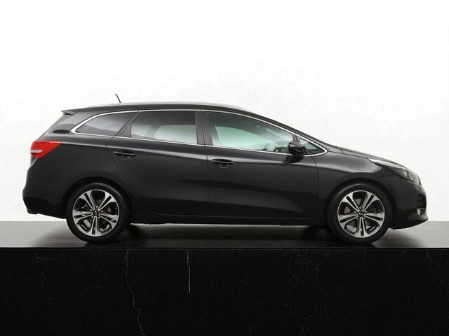 KIA CEE D ceed Sportswagon 1.0 T-GDi 120PK GT-Line - Navigatie - Camera - 17 inch LM velgen - Stoelverwarming - Xenon - Trekhaak - 12 maanden garantie