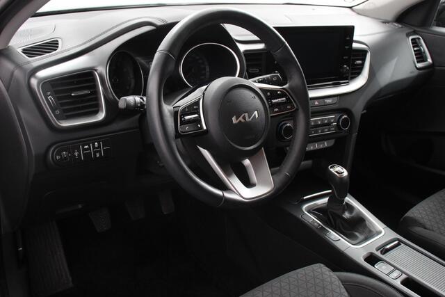 KIA CEE D Ceed Sportswagon 1.0 T-GDi Ceed SW Prestige | Navigatie | Apple Carplay/Android Auto | Climate control | Camera | Lichtmetalen Velgen | Stoelverwarming | Extra Getint Glas