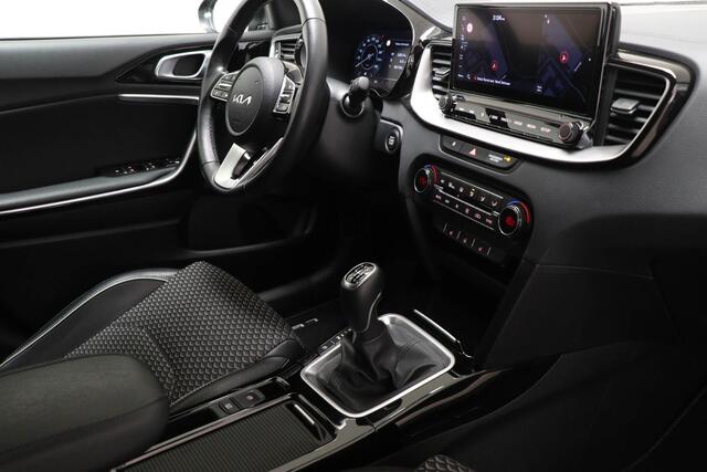 KIA CEE D Ceed Sportswagon 1.5 T-GDi DynamicPlusLine | STUURVERWARMING | DAB | APPLE | CAMERA