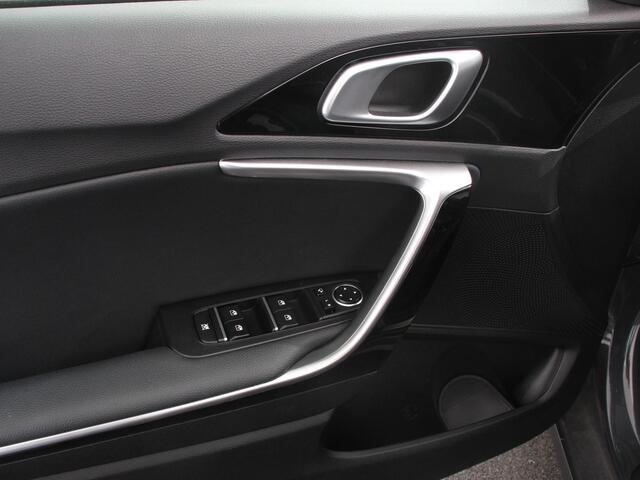 KIA CEE D Ceed Sportswagon 1.6 GDI PHEV DynamicLine | Navigatie | Camera | Climate Control | Cruise control adaptive | Lane assist | Lichtmetalen Velgen | Stoelverwarming