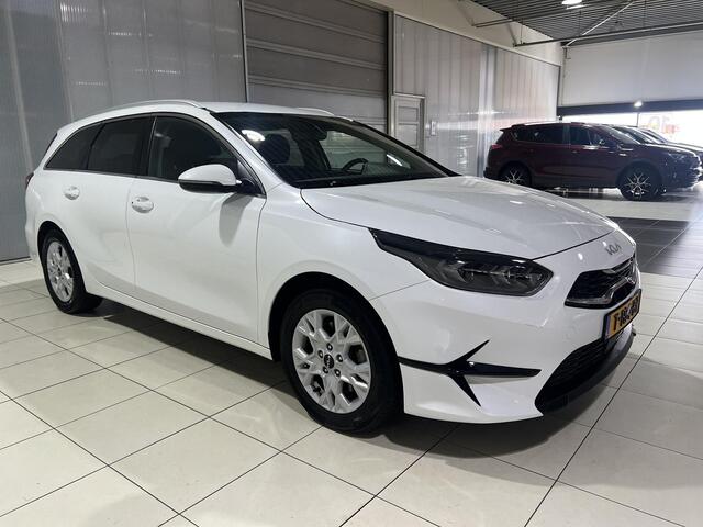 KIA CEE D Ceed Sportswagon 1.0 T-GDi DynamicPlusLine Trekhaak, Stoel en Stuur verwarming, Apple Carplay/Android Auto.