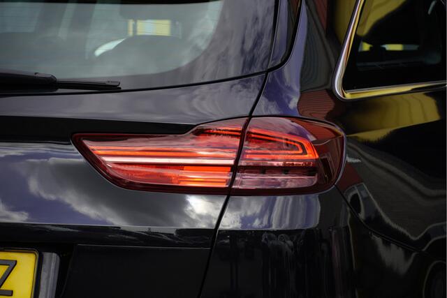 KIA CEE D Ceed Sportswagon 1.0 T-GDi DynamicLine BJ2020 Lmv 16" | Led | Pdc | Navi | Achteruitrijcamera | Climate control | Cruise control | Getint glas