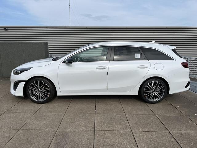 KIA CEE D Ceed SW 1.5 T-GDi GT-PlusLine AUTOMAAT NIEUW!!! | LEDER/ALCANTARA | SCHUIFDAK | NAVIGATIE