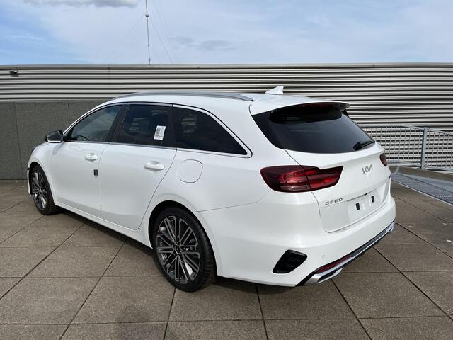 KIA CEE D Ceed SW 1.5 T-GDi GT-PlusLine AUTOMAAT NIEUW!!! | LEDER/ALCANTARA | SCHUIFDAK | NAVIGATIE