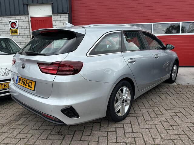 KIA CEE D Ceed Sportswagon 1.0 T-GDi DynamicLine CAMERA / NAVI / CARPLAY / CRUISE / PDC / DAB+ / BLUETOOTH / NL-AUTO