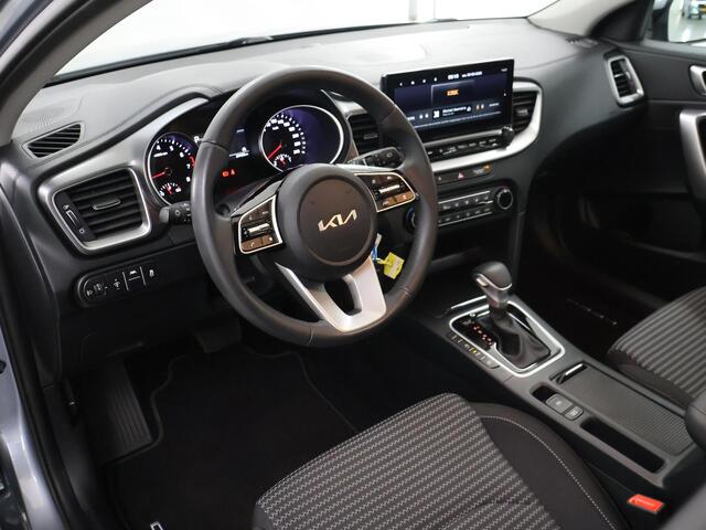 KIA CEE D Ceed SW 1.5 T-GDi DCT7MHEV DynamicPlusLine | Trekhaak | Dodehoek Detectie | Stoel/Stuurwielverwarming | Keyless | LED | Climate Control | Navigatie |