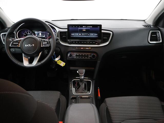 KIA CEE D Ceed SW 1.5 T-GDi DCT7MHEV DynamicPlusLine | Trekhaak | Dodehoek Detectie | Stoel/Stuurwielverwarming | Keyless | LED | Climate Control | Navigatie |