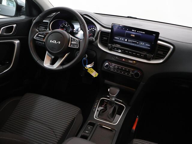 KIA CEE D Ceed SW 1.5 T-GDi DCT7MHEV DynamicPlusLine | Trekhaak | Dodehoek Detectie | Stoel/Stuurwielverwarming | Keyless | LED | Climate Control | Navigatie |