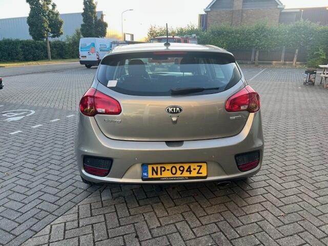 KIA CEE D cee'd 1.6 GDI First Edition