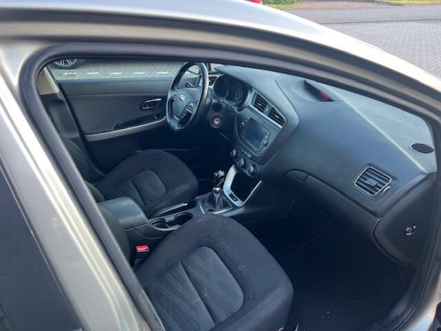 KIA CEE D cee'd 1.6 GDI First Edition
