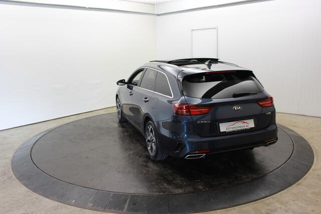 KIA CEE D Ceed Sportswagon 1.6 GDI PHEV ExecutiveLine Pano Dhoek Leder Cam Mem-Stoel Koel + Verw El-aKlep