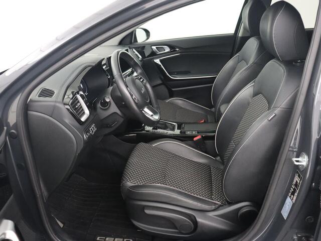 KIA CEE D Ceed Sportswagon 1.6 GDI PHEV ExecutiveLine | Automaat | Camera | Cruise control | Climate control | LMV 17 inch | LED | Stuurverwarming | Stoelverwarming | Lane assist | Navigatie