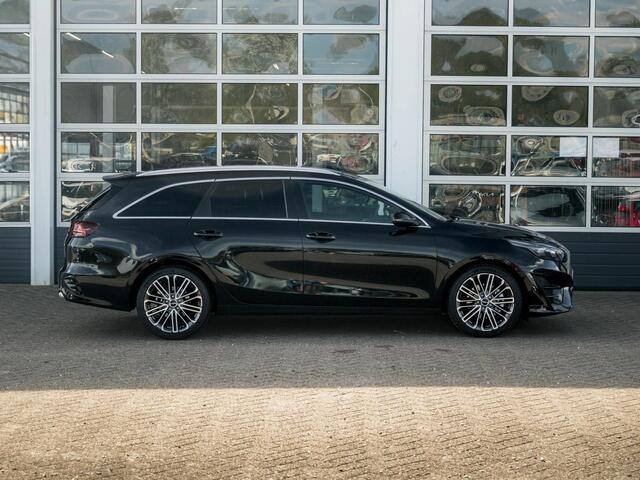 KIA CEE D Ceed Sportswagon 1.5 T-GDi GT-PlusLine | Direct leverbaar | Schuif/Kanteldak | Stoel&Stuur Verwarming | Premium Audio | Navi | 18"