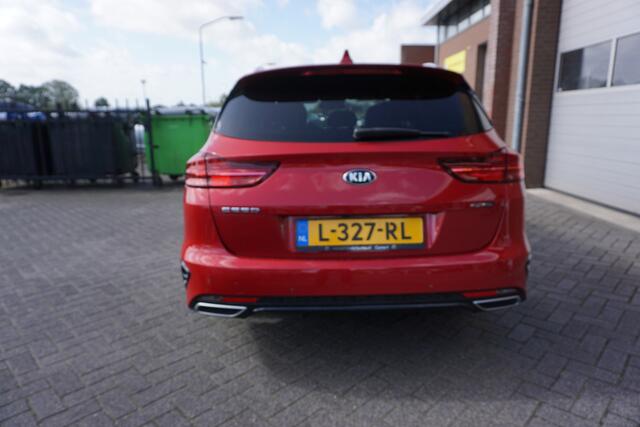 KIA CEE D Ceed Sportswagon 1.5 T-GDi 160PK GT-LINE BUSINESS EDITION ORIGINEEL NL DEALER ONDERHOUDEN CAMERA XENON/LED ALCANTARA/LEDER STOEL+STUURVERWARMING ANDROID/APPLECARPLAY NAVI CLIMA CRUISE BLUETOOTH PDC V+A KEYLESS ENZ...
