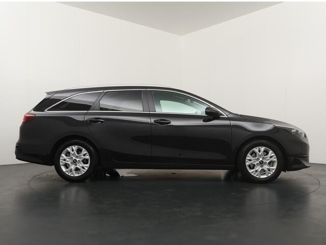 KIA CEE D Ceed Sportswagon 1.5 T-GDi DynamicPlusLine - Navigatie - Stoel-/stuurverwarming - Cruise Control - Keyless - Apple CarPlay/Android Auto Fabrieksgarantie tot 06-2031