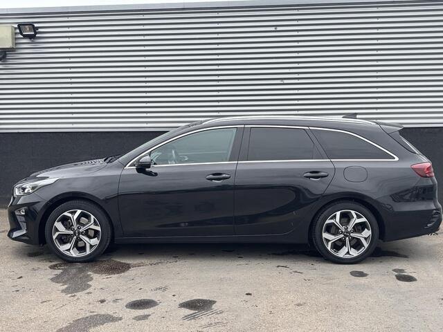 KIA CEE D Ceed Sportswagon 1.0 T-GDi GT-PlusLine Schuif/kanteldak, Dodehoekdetectie, Stoelkoeling, Stoelverwarming, Stuurwiel verwarmd, Seat memory, JBL, Nieuw geleverd en onderhouden, BTW-auto, 1e eing.