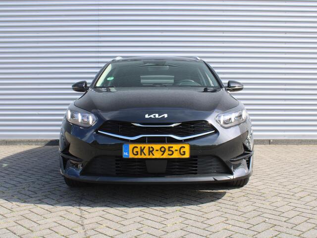 KIA CEE D Ceed Sportswagon 1.0 T-GDi DynamicPlusLine | Stoel- & stuurverwarming | Camera | Clima | Cruise | LED | Navi | Elek. achterklep | 16" LM |