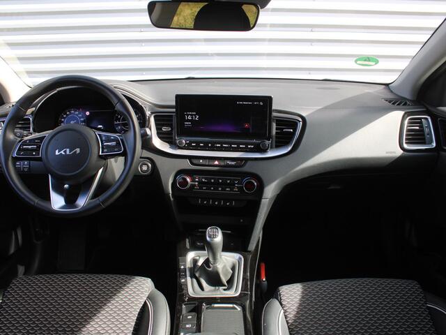 KIA CEE D Ceed Sportswagon 1.0 T-GDi DynamicPlusLine | Stoel- & stuurverwarming | Camera | Clima | Cruise | LED | Navi | Elek. achterklep | 16" LM |