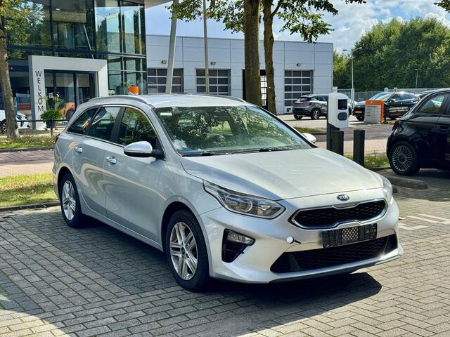 KIA CEE D Ceed 1.6 CRDi ExecutiveLine | Handel/Export | Start niet | Exportprijs | Airconditioning | Automaat | Cruise Control | Apple Carplay | Android Auto |
