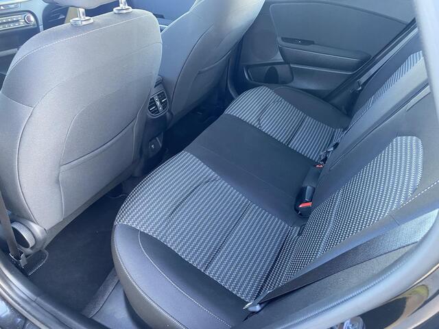 KIA CEE D Ceed Sportswagon 1.5 T-GDi DynamicLine | Demo | Apple Carplay/Android Auto | Camera | Adaptieve cruise control | LED | DAB |