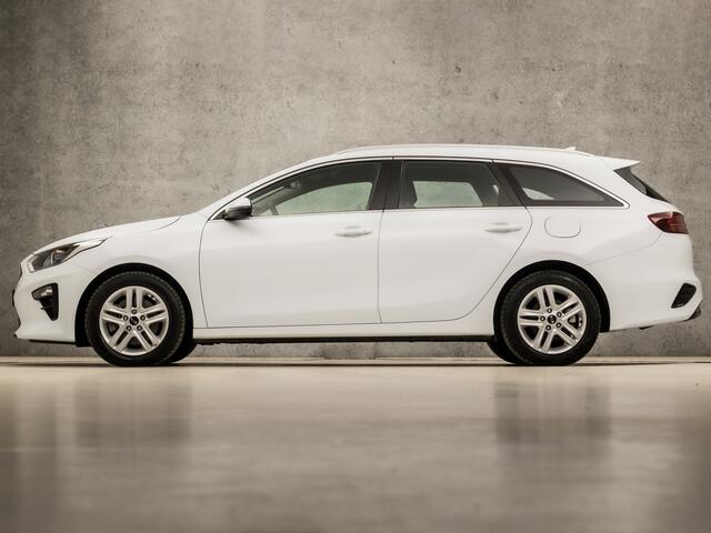 KIA CEE D Ceed Sportswagon 1.0 T-GDi DynamicLine Automaat (APPLE CARPLAY, GROOT NAVI, CLIMATE, CAMERA, SPORTSTOELEN, PARKEERSENSOREN, CRUISE, DAB+, NIEUWSTAAT)