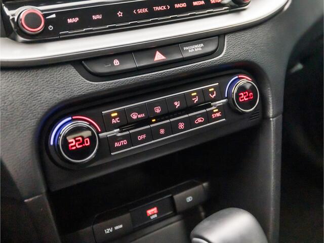 KIA CEE D Ceed Sportswagon 1.0 T-GDi DynamicLine Automaat (APPLE CARPLAY, GROOT NAVI, CLIMATE, CAMERA, SPORTSTOELEN, PARKEERSENSOREN, CRUISE, DAB+, NIEUWSTAAT)