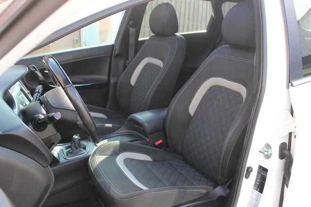 KIA CEE D Ceed Sportswagon 1.0 T-GDi GT-Line Business Edition 120pk Navi, Camera, Panoramadak, Led, Cruise, 17"