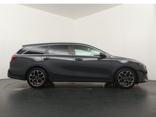 KIA CEE D Ceed Sportswagon 1.5 T-GDi GT-Line Apple Carplay/Android Auto - Cruise Control - Dodehoekdetectie - Panorama Dak - Stoel/Stuur Verwarming Fabrieksgarantie tot 07-2031