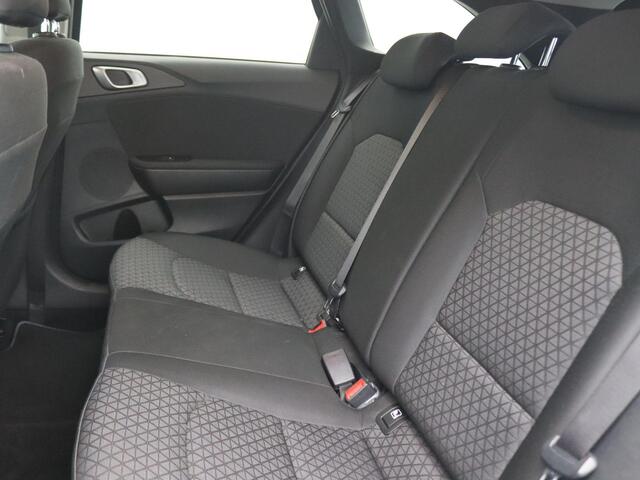 KIA CEE D Ceed Sportswagon 1.0 T-GDi Comfortline 100PK Navi via Apple Carplay/Android Auto, Achteruitrijcamera, Cruise Controle, Clima, 16" LM Velgen