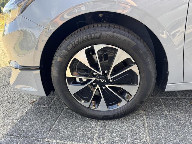 KIA CEE D Ceed Sportswagon 1.0 T-GDi MHEV Design Edition Rijklaar vanaf ¤31.495,- Nu tijdelijke voordeel van ¤8.400,-