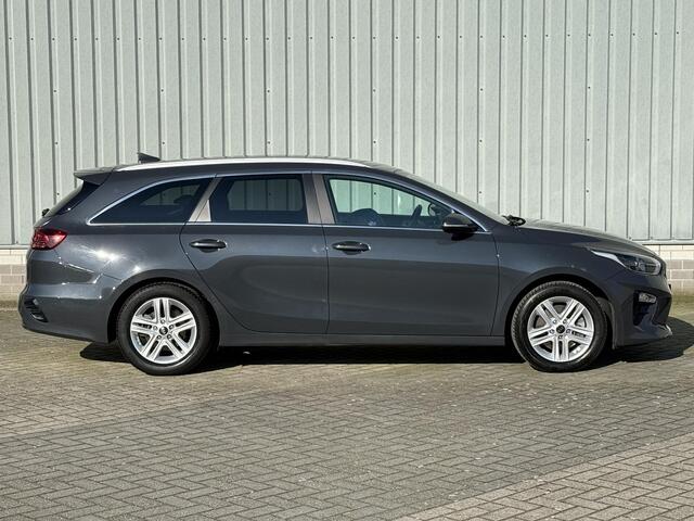 KIA CEE D Ceed Sportswagon 1.4 T-GDi DynamicPlusLine / Automaat / 1.410 KG Trekgewicht / Dealer Onderhouden / Adaptieve Cruise Control / Vierseizoenenbanden / Navigatie / Achteruitrijcamera / Apple CarPlay/Android auto / Stoel- & Stuurverwarming / Climate Control /