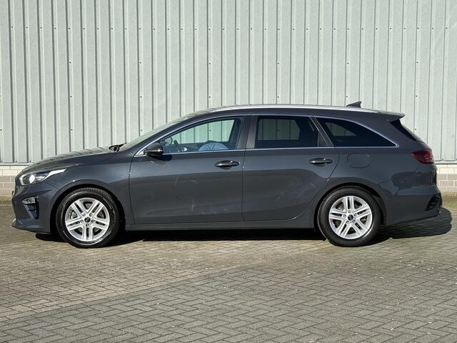 KIA CEE D Ceed Sportswagon 1.4 T-GDi DynamicPlusLine / Automaat / 1.410 KG Trekgewicht / Dealer Onderhouden / Adaptieve Cruise Control / Vierseizoenenbanden / Navigatie / Achteruitrijcamera / Apple CarPlay/Android auto / Stoel- & Stuurverwarming / Climate Control /