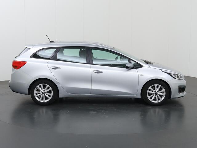 KIA CEE D cee'd Sportswagon 1.6 GDI First Edition | Navigatiesysteem | Achteruitrijcamera | Cruise Control | Airco | Bluetooth |