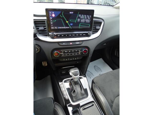 KIA CEE D Ceed Sportswagon 1.5 T-GDi GT-Line AUTOMAAT| PANORAMADAK| NAVIGATIE| CAMERA| DODE-HOEK DETECTIE| AIRCO/ECC| CRUISECONTROL| PARKEERSENSOREN
