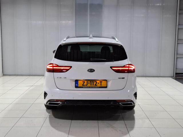 KIA CEE D Ceed Sportswagon 1.0 T-GDi GT-Line Stoel en stuur verwarming, schuif / kantel dak, Navigatie, Camera.