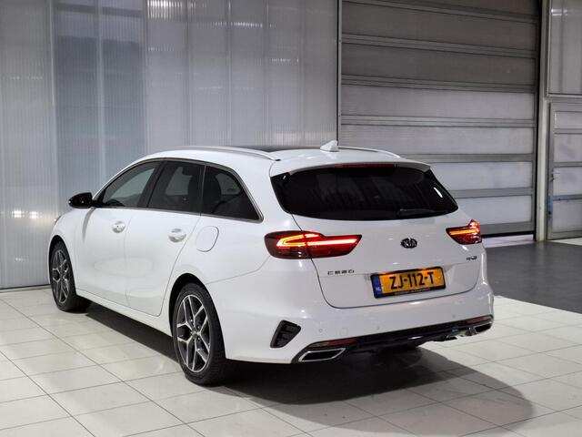 KIA CEE D Ceed Sportswagon 1.0 T-GDi GT-Line Stoel en stuur verwarming, schuif / kantel dak, Navigatie, Camera.