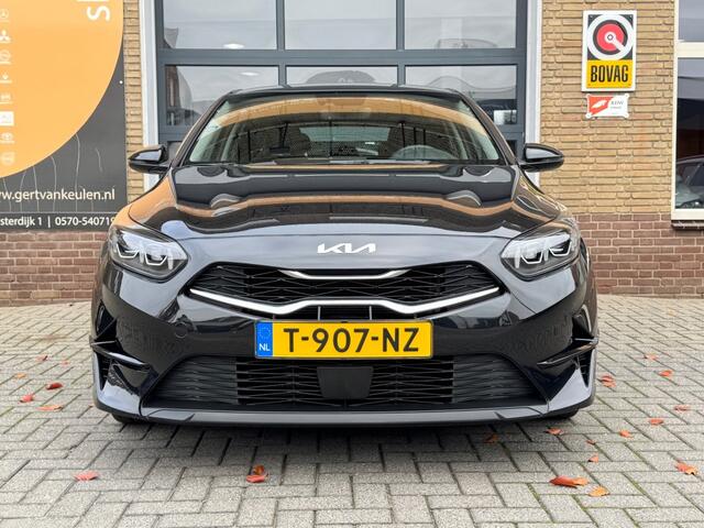 KIA CEE D 1.0 T-GDI 120PK DYNAMICLINE 5-DEURS/NAVI/CARPLAY/NL-AUTO/1E EIG.
