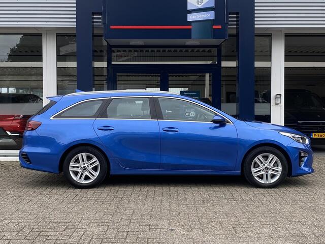 KIA CEE D Ceed Sportswagon 1.5 T-GDi DynamicLine / NL-Auto / 160 PK / 1e-Eigenaar / Trekhaak / Cruise-Control / Climate-Control / Apple-Carplay & Android-Auto / Armsteun-Voor / DAB Radio-Bluetooth / Navi / PDC-Achter met Camera / 16'' LMV / ENZ.