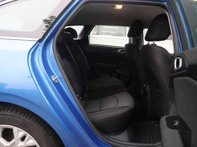 KIA CEE D Ceed Sportswagon 1.5 T-GDi MHEV DynamicLine / Camera / Trekhaak File assistent