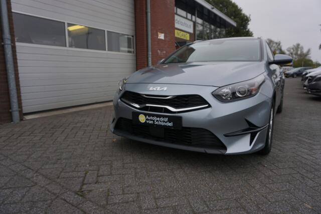 KIA CEE D Ceed Sportswagon 1.0 T-GDi DYNAMICLINE VOLLEDIG DEALER ONDERHOUDEN CAMERA ANDROID-APPLECARPLAY STOEL+STUURVERWARMING ECC AIRCO CRUISECONTROL BLUETOOTH LMV PRIVACYGLAS 4X ELECTR.RAMEN/SPIEGELS