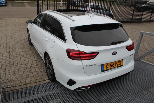 KIA CEE D Ceed Sportswagon 1.0 T-GDi GT-Line Edition Orig. NL auto/Panoramadak/Navigatie/Achteruitrijcamera/Parkeersensoren/Stoelverwarming/Climate control/Cruise control/Buitenspiegels inklap en verwarmbaar
