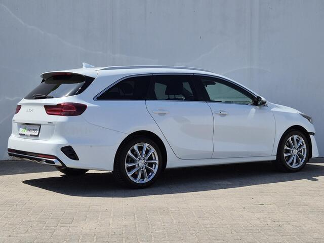 KIA CEE D Ceed Sportswagon 1.6 GDI PHEV Plug-in ExecutiveLine Automaat / Lederen Bekleding / Apple Carplay Android Auto / 100% SOH / Adaptief CC / Stoel-, Stuur en achterbankverwarming / Achteruitrijcamera / Elektrische achterklep / Trekgewicht 1300 kg / Stoelventi