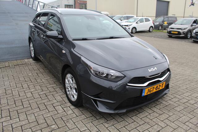 KIA CEE D Ceed Sportswagon 1.0 T-GDi DynamicPlusLine Achteruitrijcamera/Apple carplay/Stuurverwarming/Stoelverwarming/Cruise control/Climate control