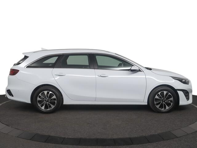 KIA CEE D Ceed Sportswagon 1.6 GDI PHEV DynamicPlusLine Edition - Rijklaar! - Adaptive cruise control - Plug In - Navigatie - Climate Control - Apple/Android Carplay Stoel en stuurverwarming